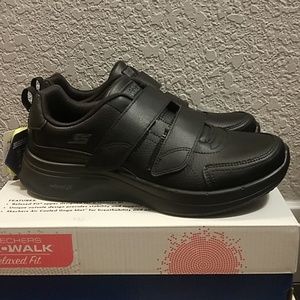 Skechers woman go walk relaxed fitsize 8.5 black